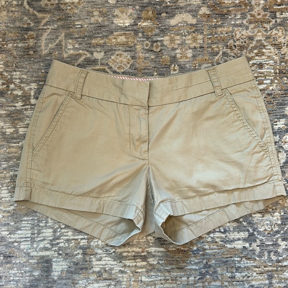 Jcrew chino khaki shorts. Size 2 - Picture 1 of 4